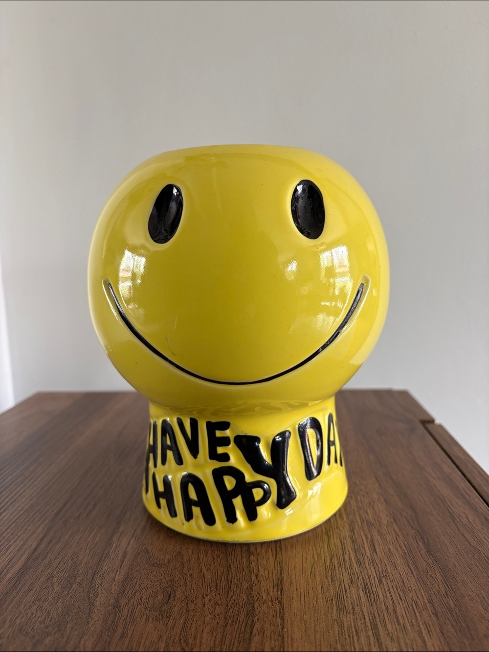 Vintage McCoy yellow Smiley Face Ceramic Jar “Have a Happy Day” - Picture 2 of 8